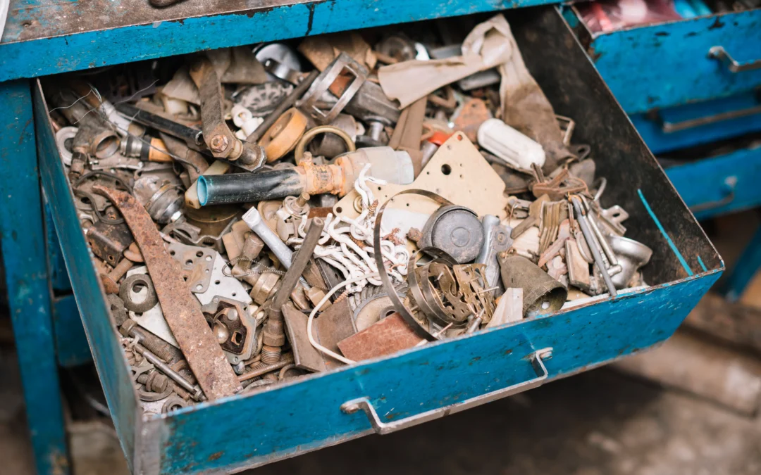 Débarras professionnel + attestation de recyclage : de quoi parle-t-on exactement ?
